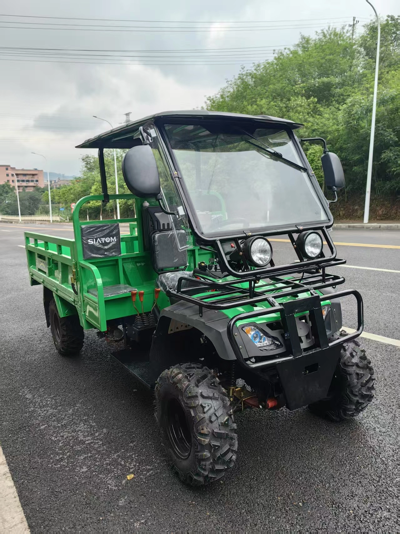 cuatrimoto grande 4x4 en venta