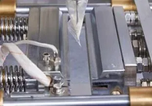 horizontal seal of pouch packing machine