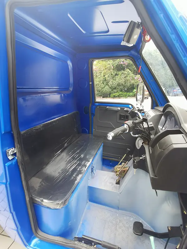 motocarro con aire acondicionado